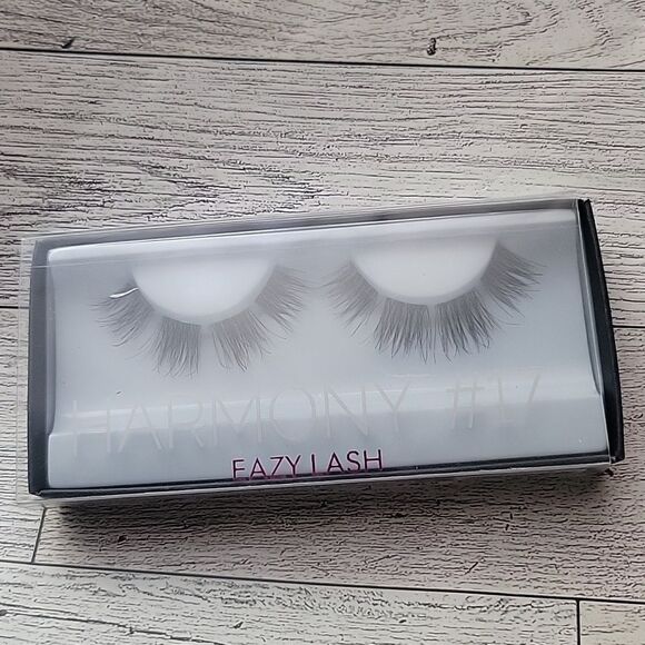 Huda Beauty HARMONY lashes - Picture 1 of 5